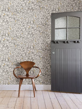 Load image into Gallery viewer, Kirke Leafy Vines Wallpaper