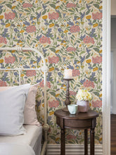 Load image into Gallery viewer, Hybbe Hydrangea Garden Wallpaper