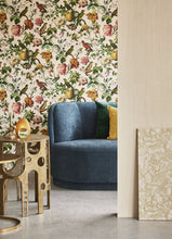 Load image into Gallery viewer, Claude Floral Wallpaper