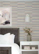 Load image into Gallery viewer, Dermot Horizontal Stripe