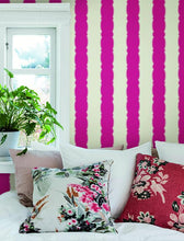 Load image into Gallery viewer, Scalloped Stripe Wallpaper