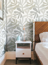 Load image into Gallery viewer, Kinetic Tropical Peel and Stick Wallpaper