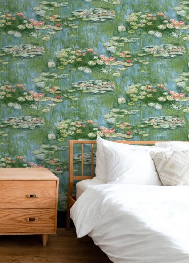 Lily Pond - Hunter Green & Lakeside