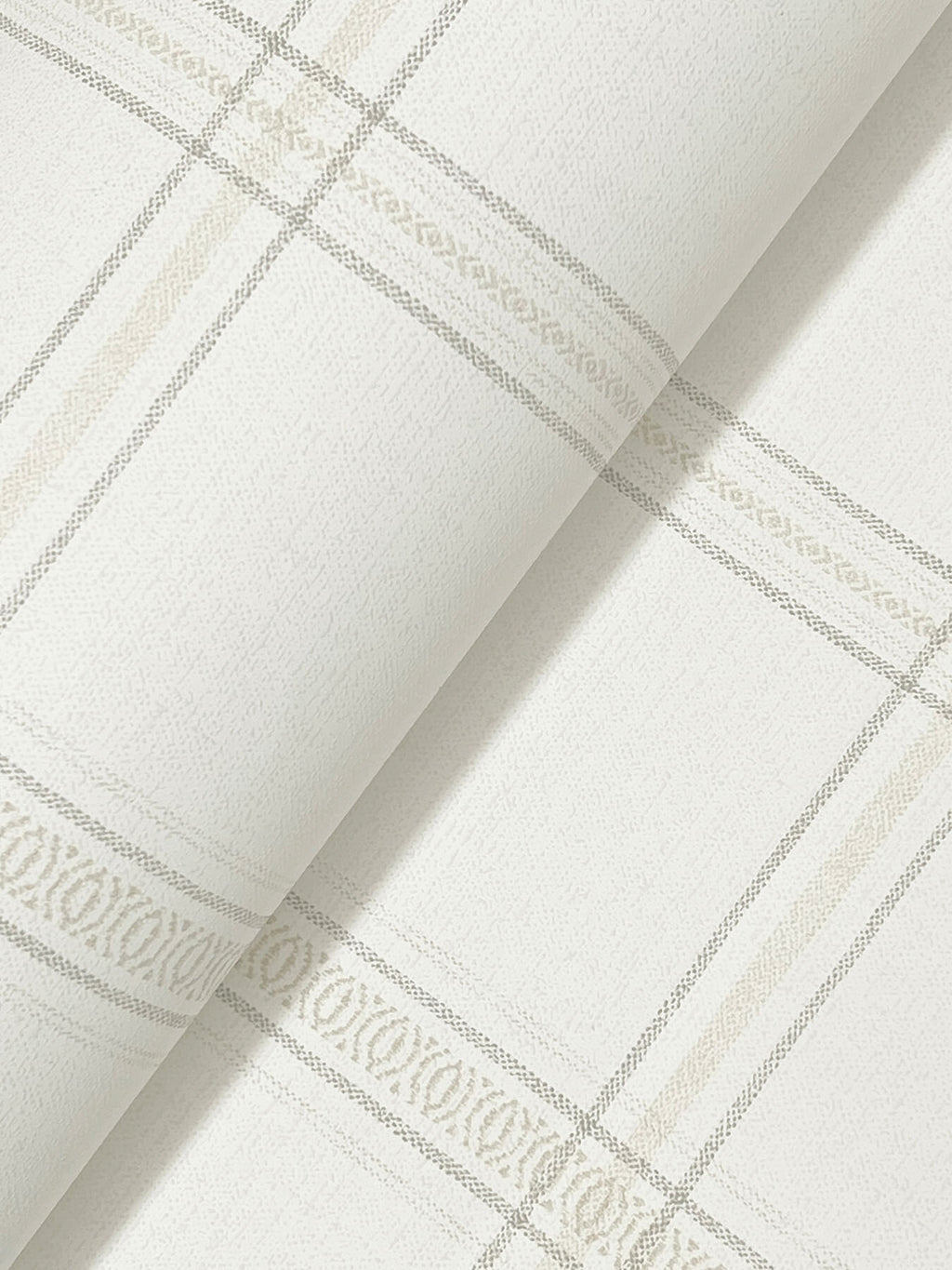 Auberge White wallpaper detail – 4169-27606