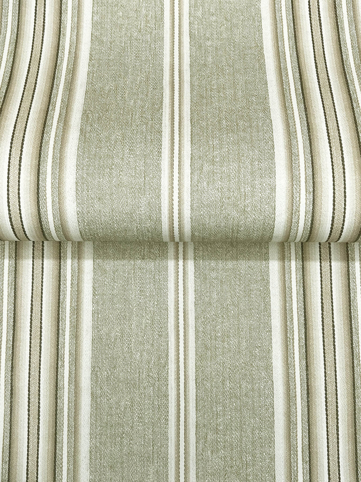 Calvados Moss wallpaper detail – 4169-83121