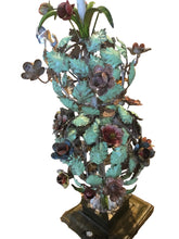 Load image into Gallery viewer, vintage hollywood regency toleware table lamp
