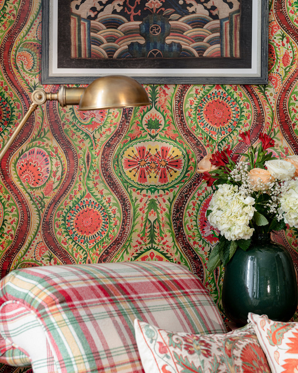 HIPPIE PAISLEY WALLPAPER