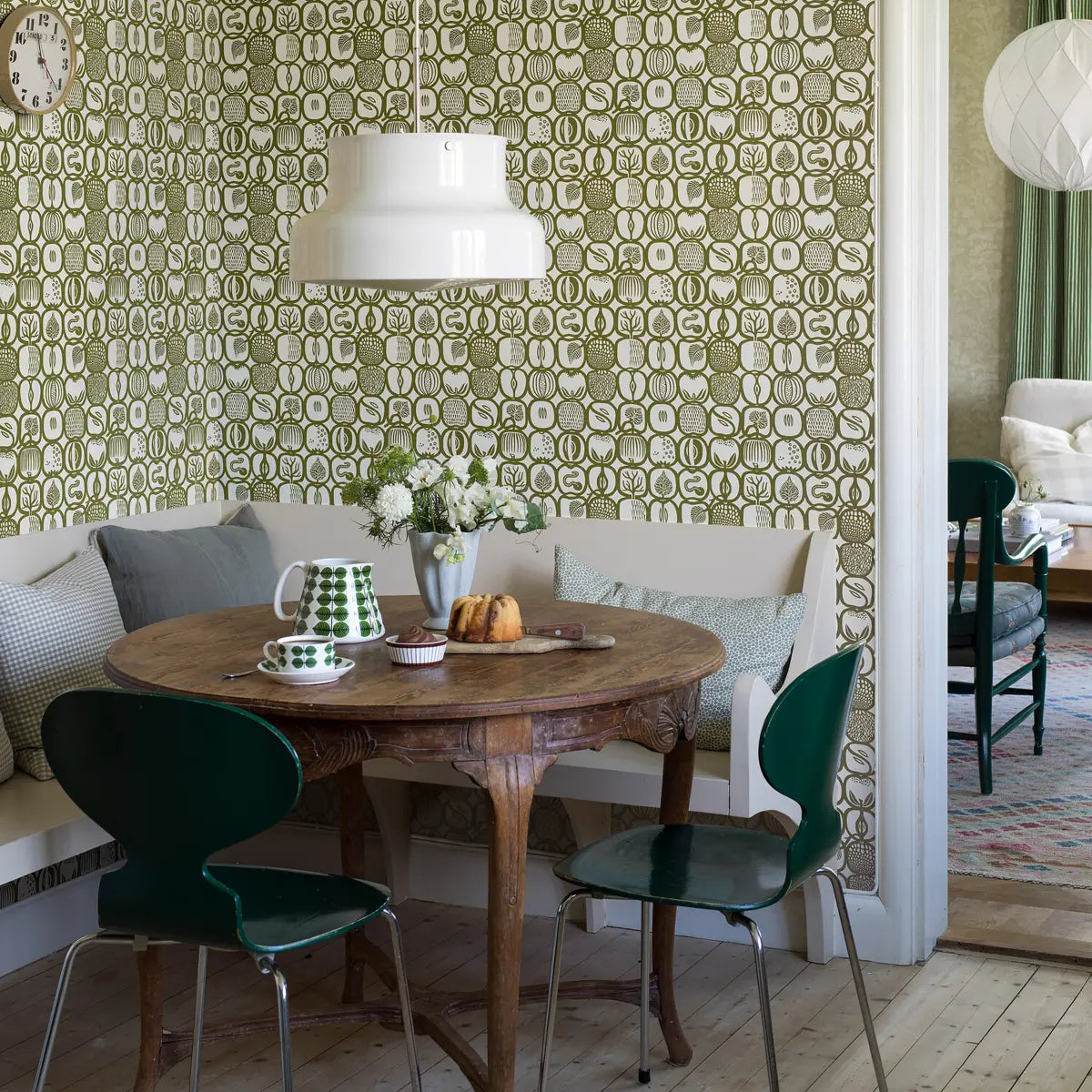 Fruktlåda Wallpaper in an interior setting