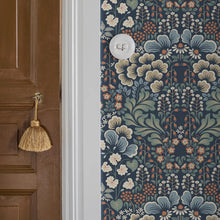 Load image into Gallery viewer, Blomstervall Wallpaper in an interior setting