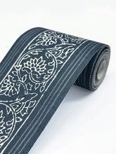 Load image into Gallery viewer, Carved Floral Border