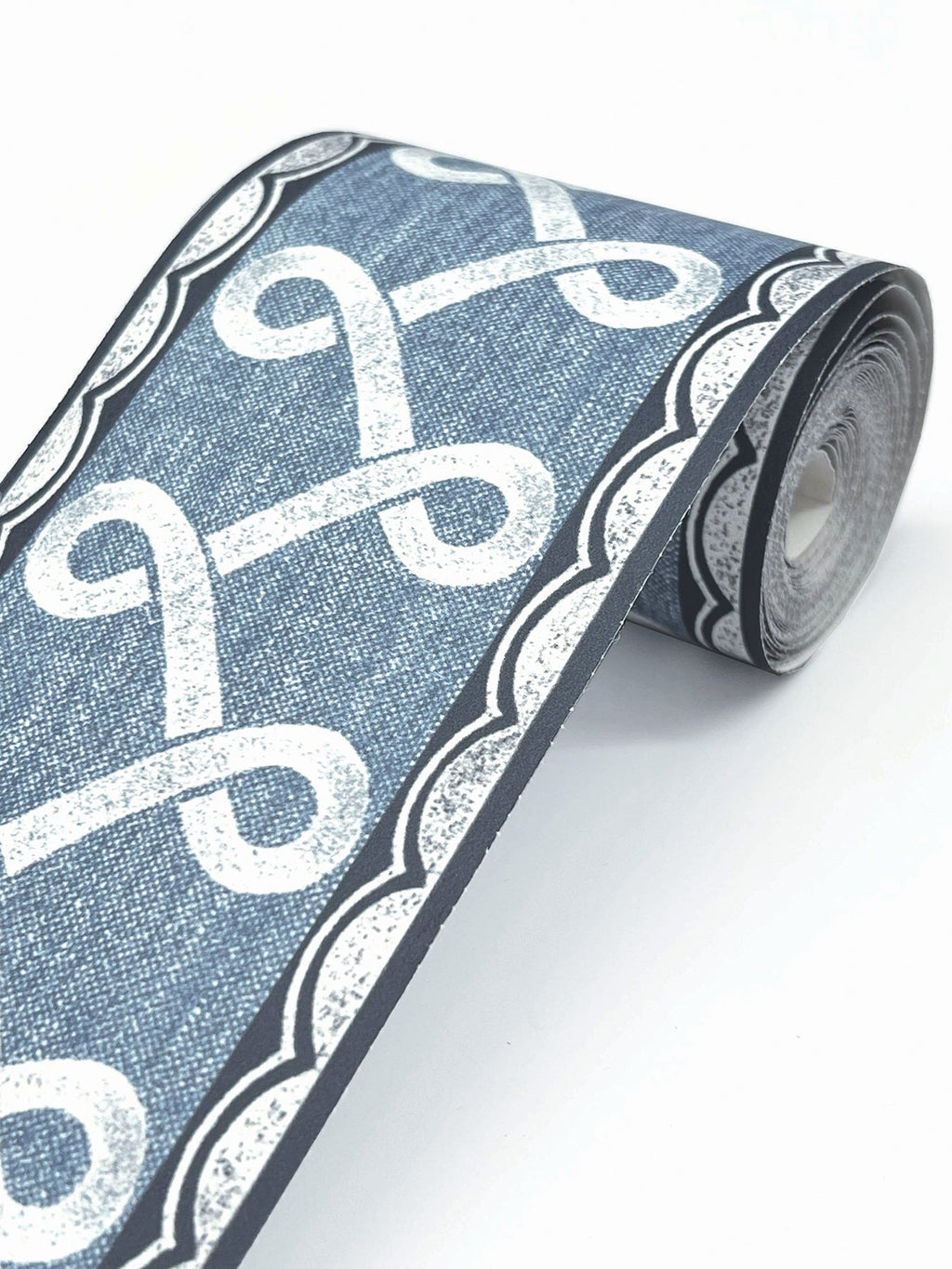 Scalloped Ribbon Border