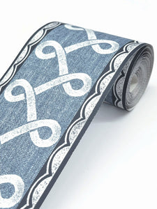 Scalloped Ribbon Border