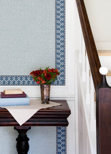 Scalloped Ribbon Border