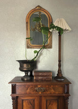 Load image into Gallery viewer, Hague