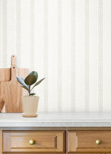 Load image into Gallery viewer, Mandevilla