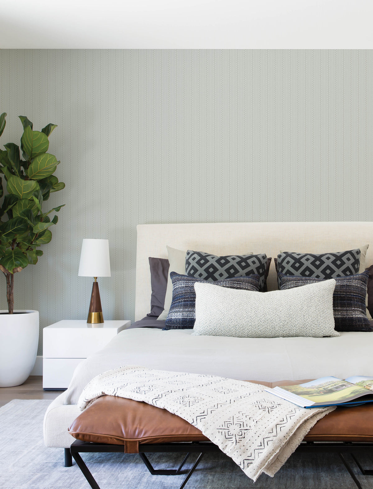 Curtis Wallpaper - Aqua room setting