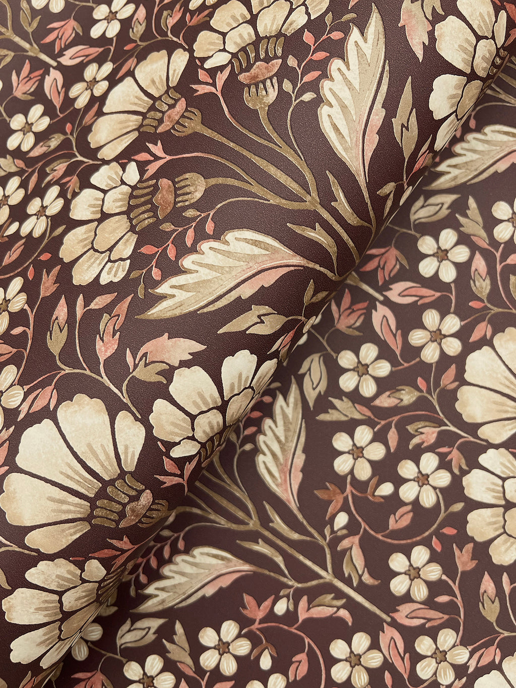 Edith Wallpaper - Burgundy wallpaper detail