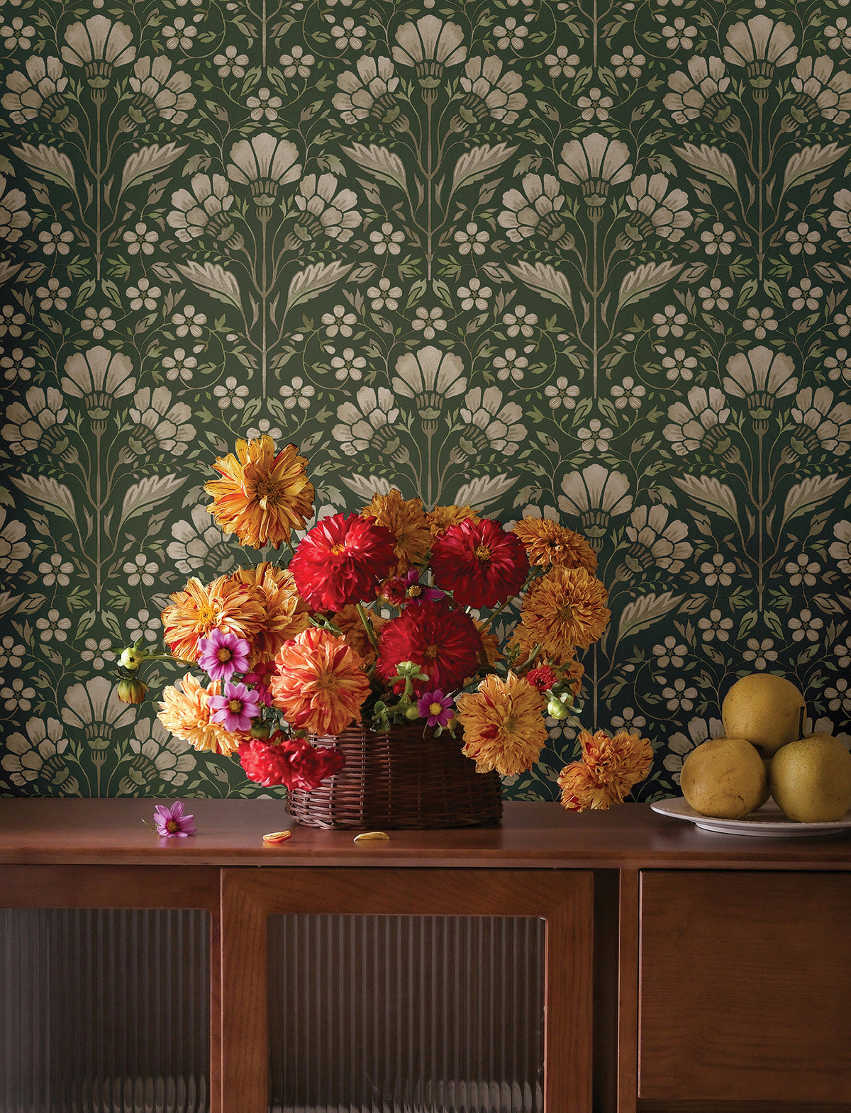 Edith Wallpaper - Green room setting