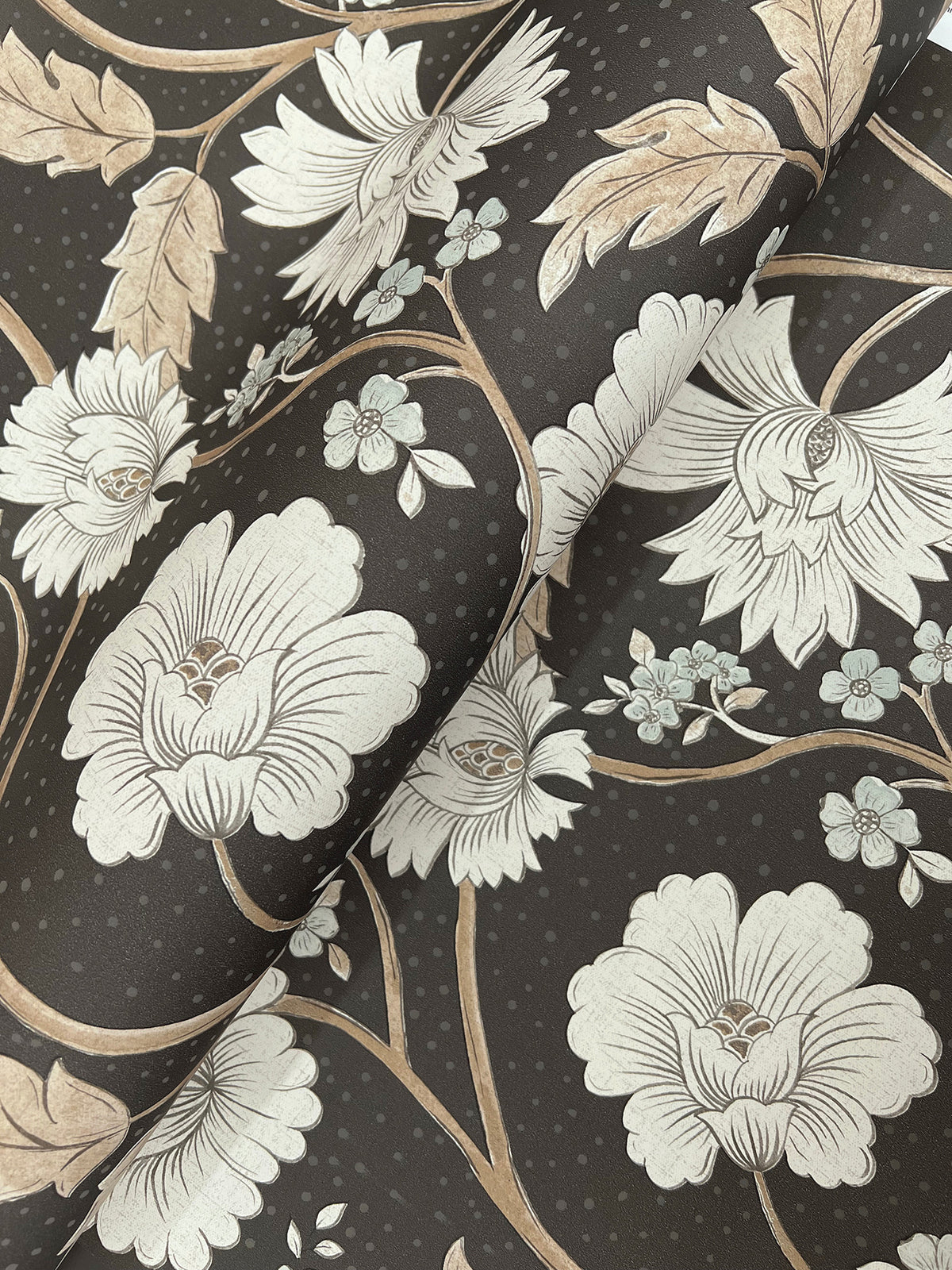 Hazel Wallpaper - Black wallpaper detail