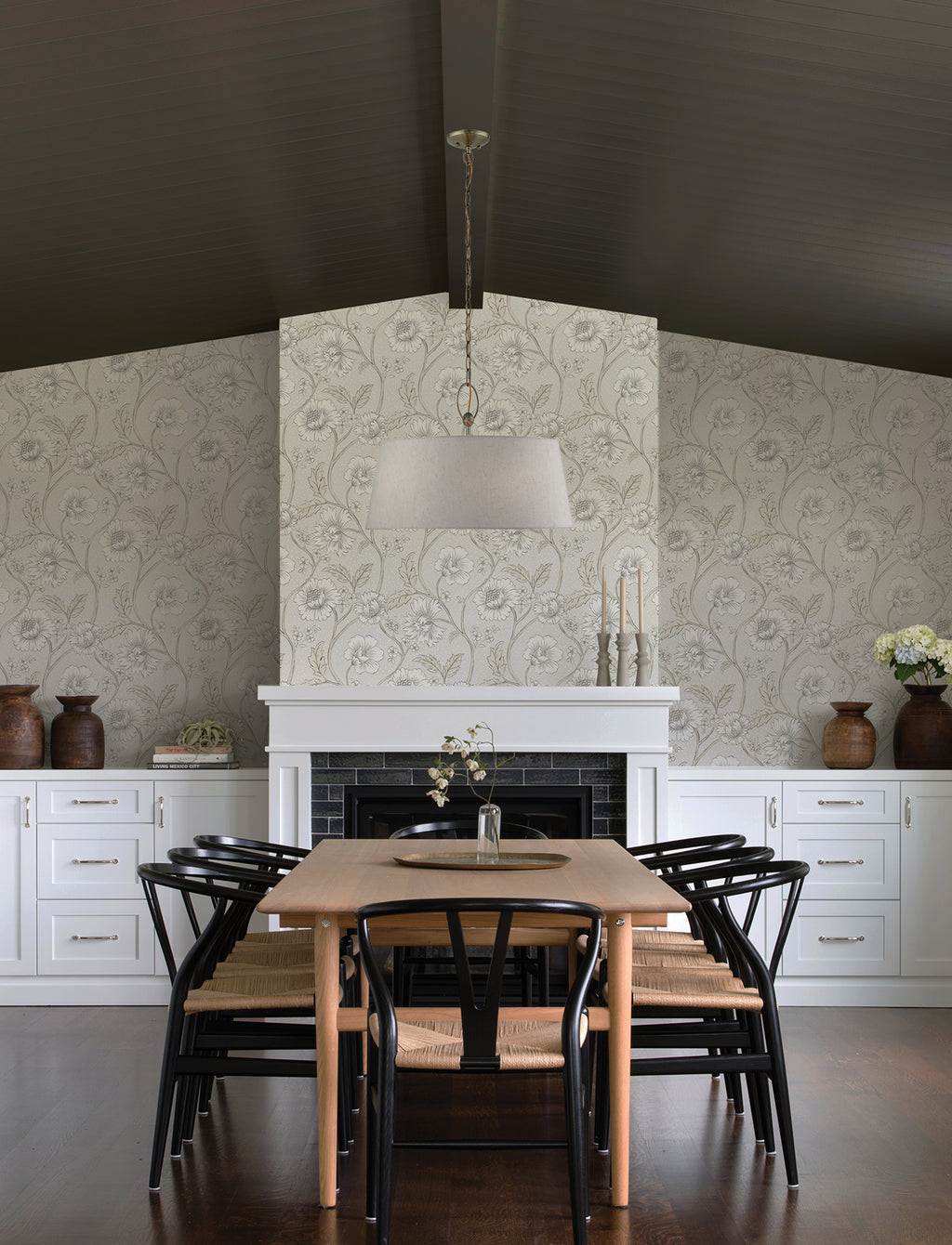 Hazel Wallpaper - Grey room setting