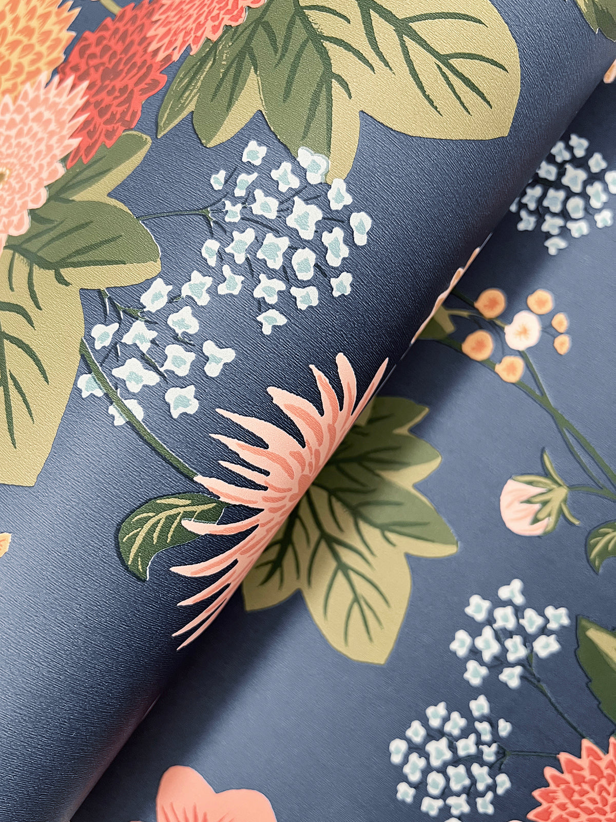 Dahlia Navy Wallpaper detail – 4212-84364