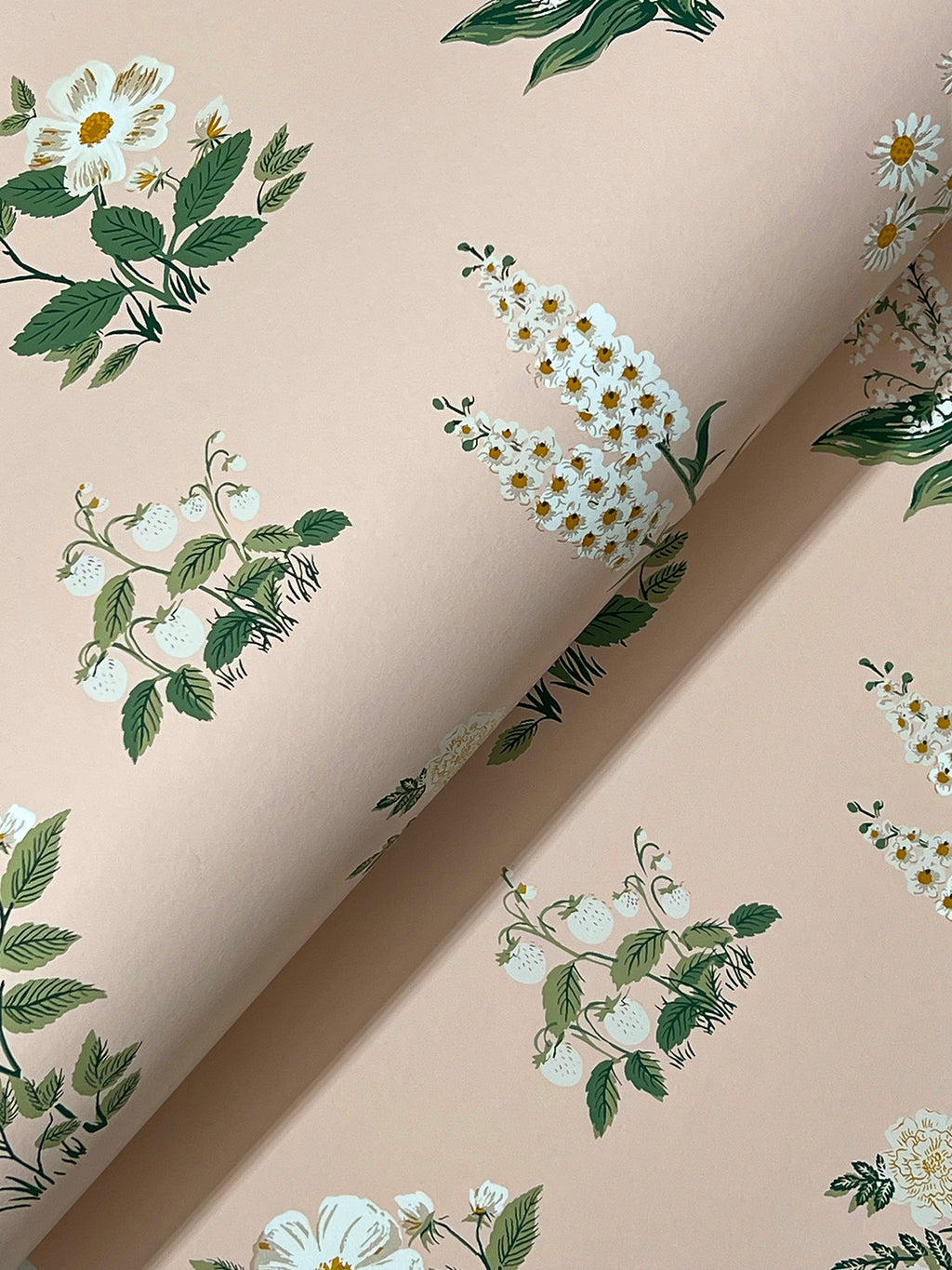 Botanical Blush Wallpaper detail – 4212-84372
