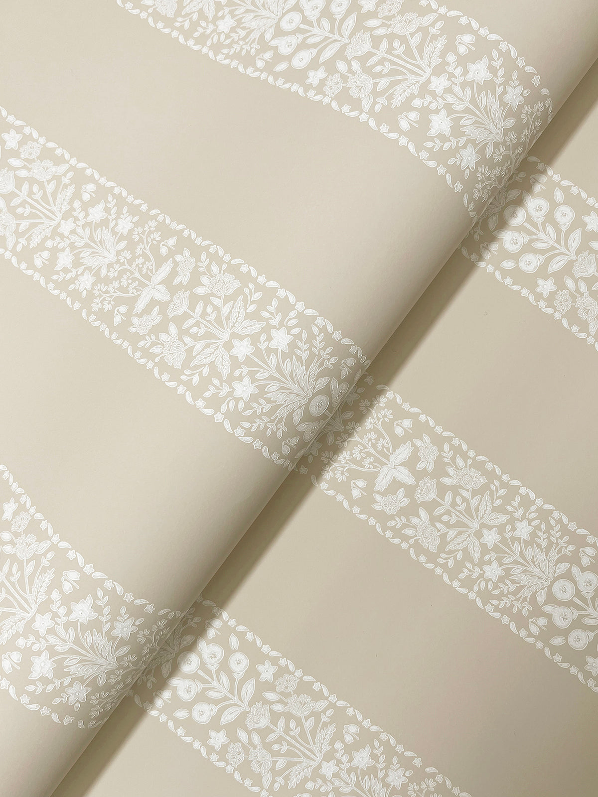 Estee Stripe Linen Wallpaper detail – 4212-84394