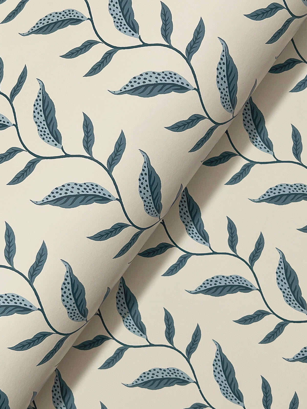 Seagrass Slate & Linen Wallpaper detail – 4212-84405