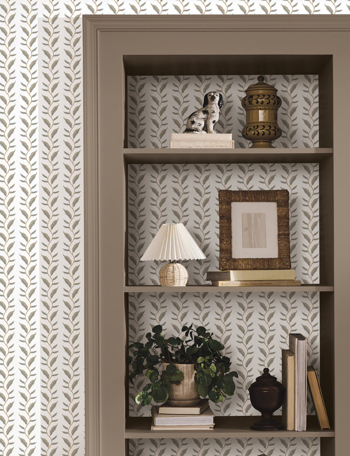Seagrass White Wallpaper lifestyle – 4212-84407