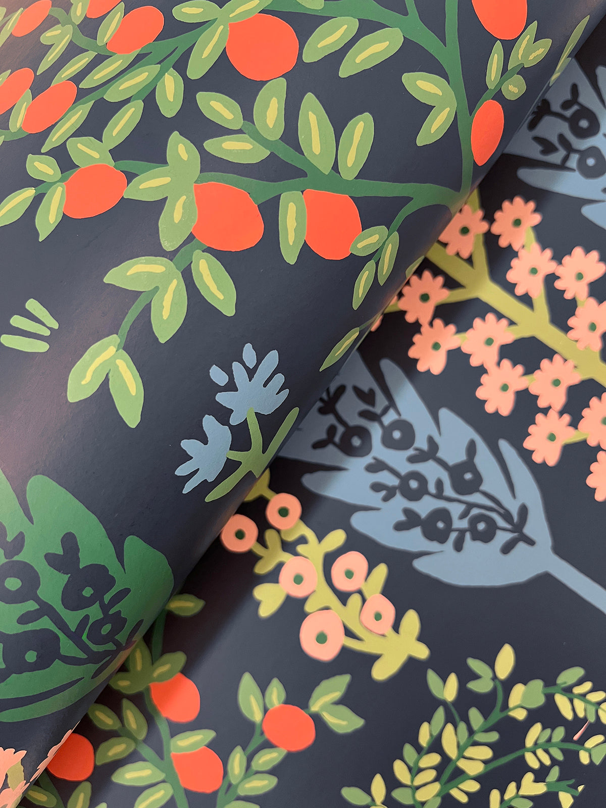 Fenna Navy Multi Wallpaper detail – 4212-84412