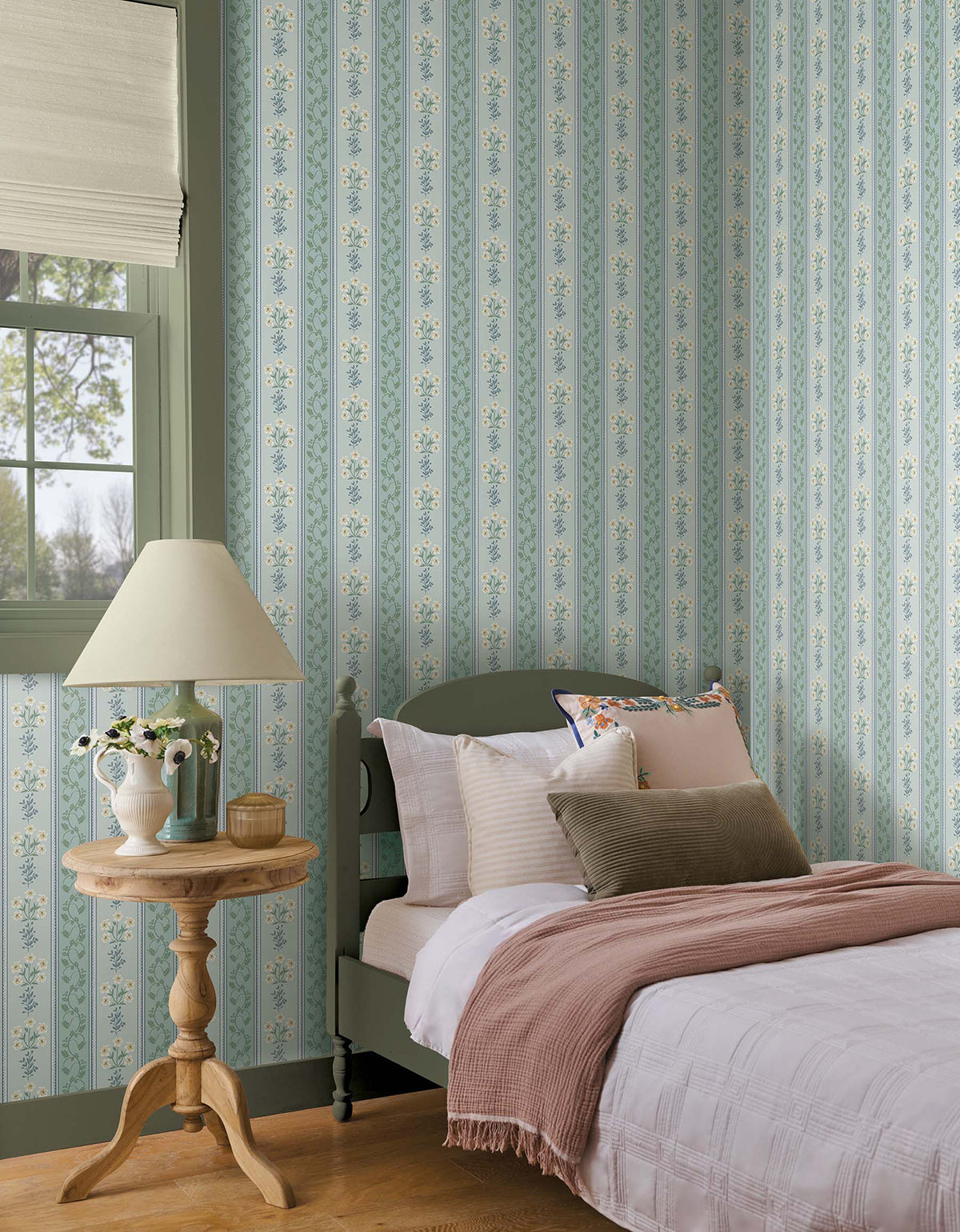 Portico Blue Wallpaper lifestyle – 4212-84414