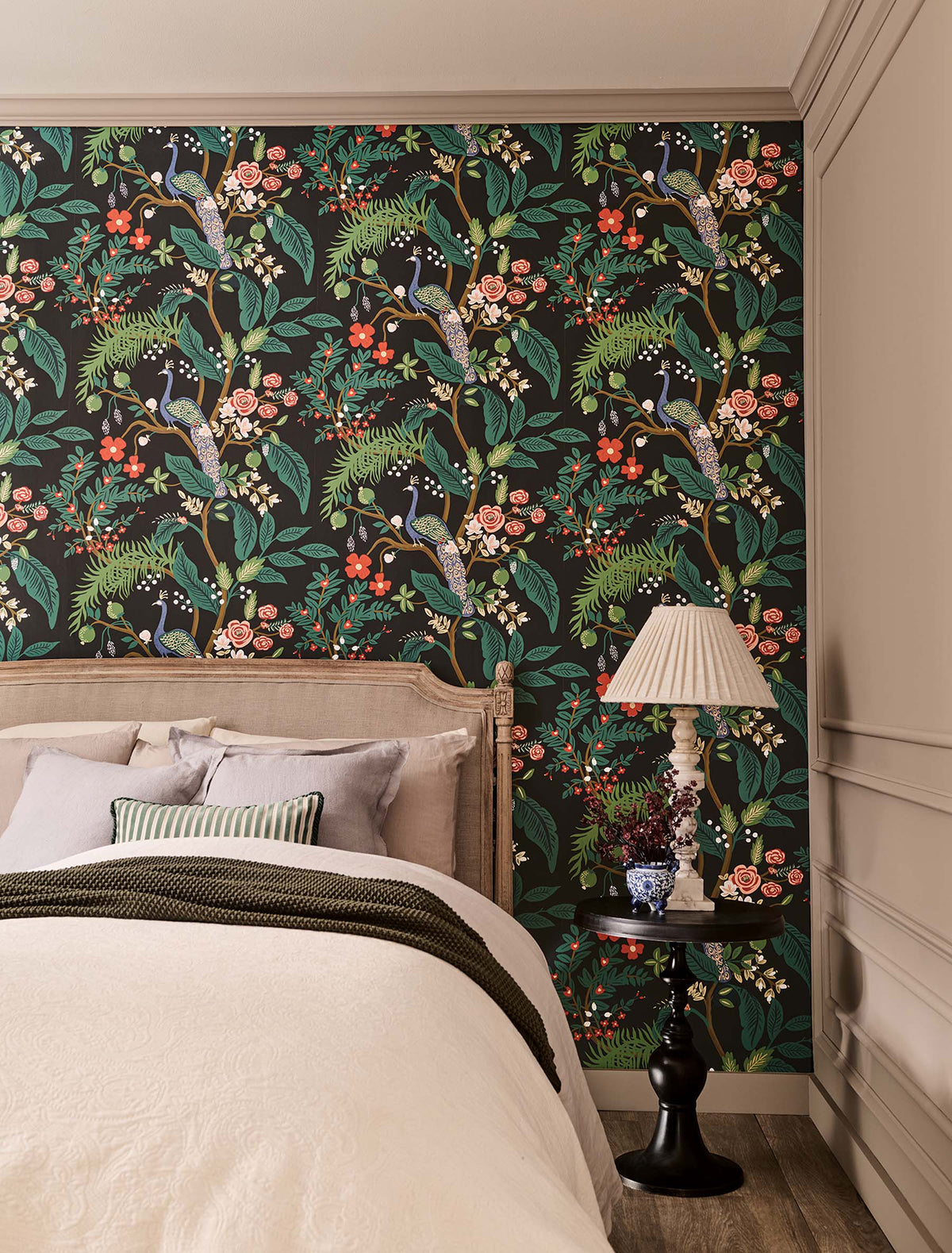 Peacock Charcoal Wallpaper lifestyle – 4212-84427