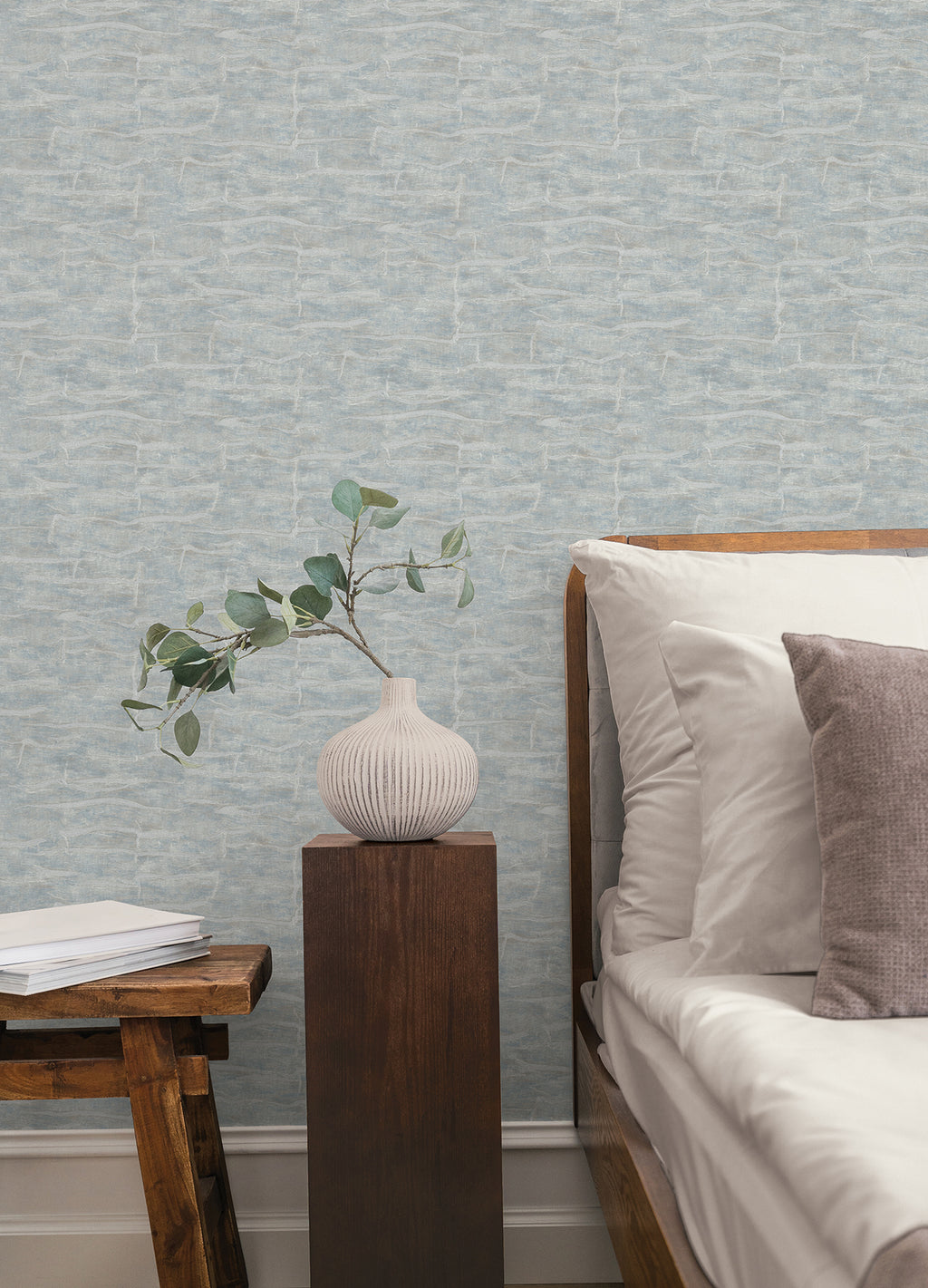 Sculpted Burlap Wallpaper - Stone room setting