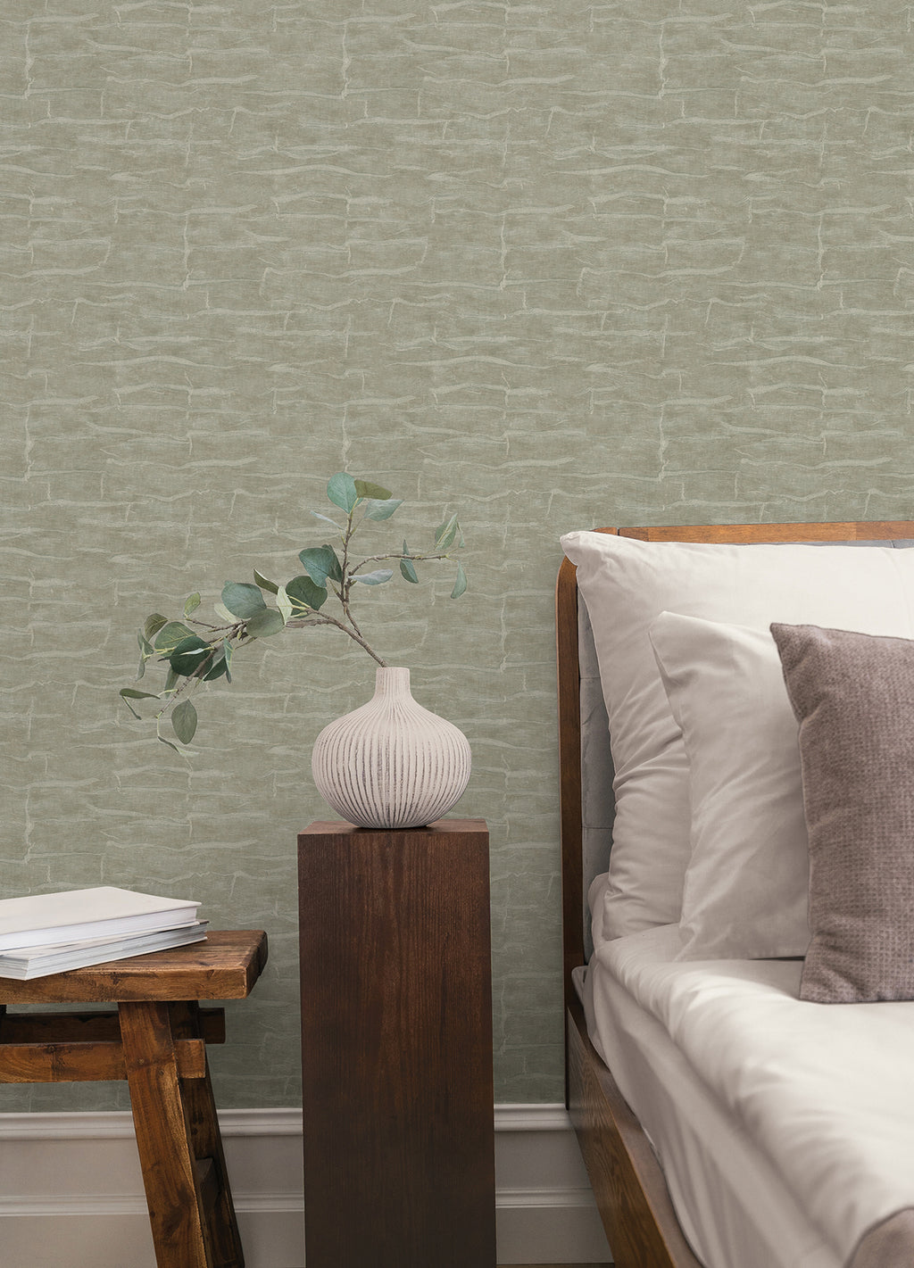 Sculpted Burlap Wallpaper - Moss room setting