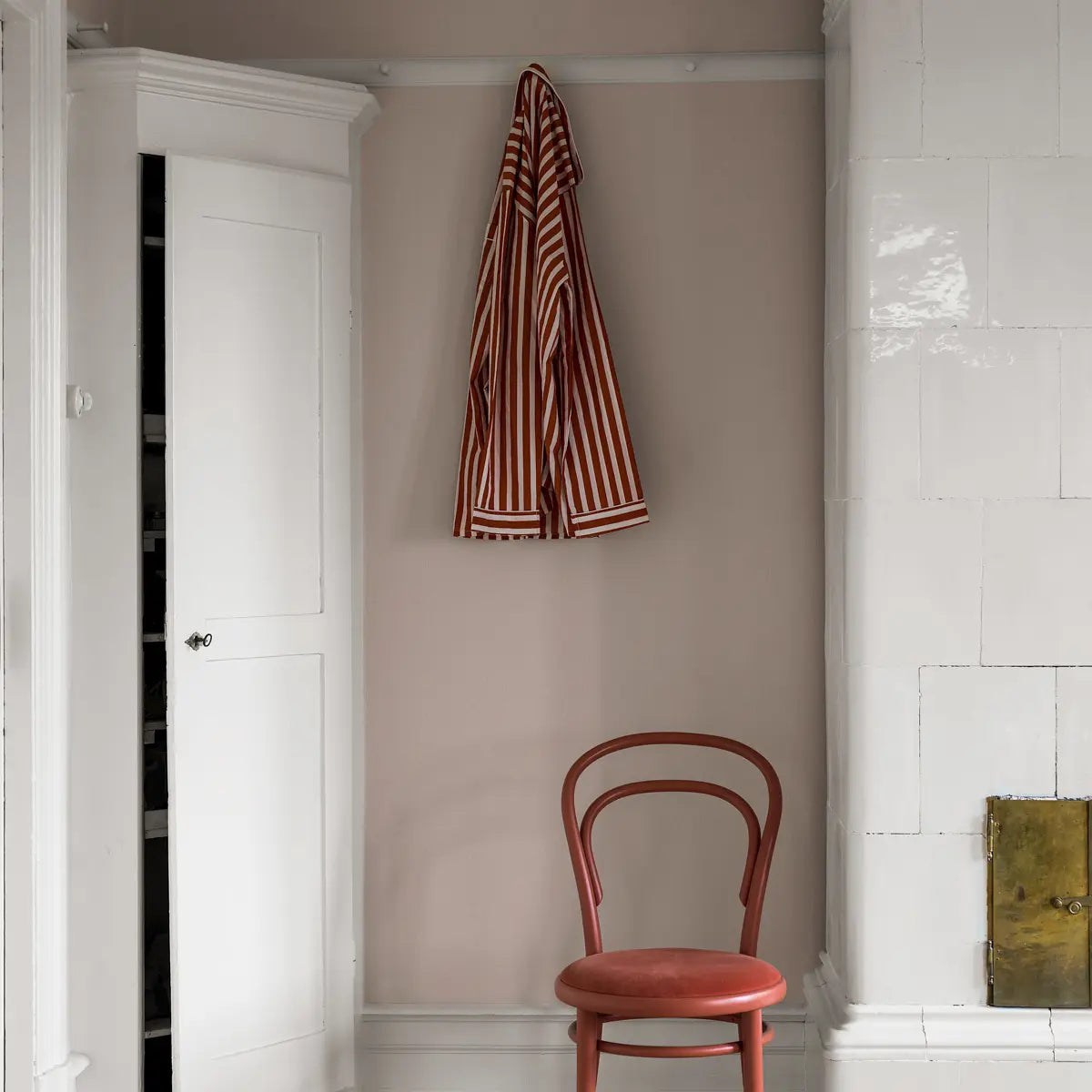 Linen Wallpaper in an interior setting