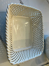 Load image into Gallery viewer, Set of vintage porcelain baskets