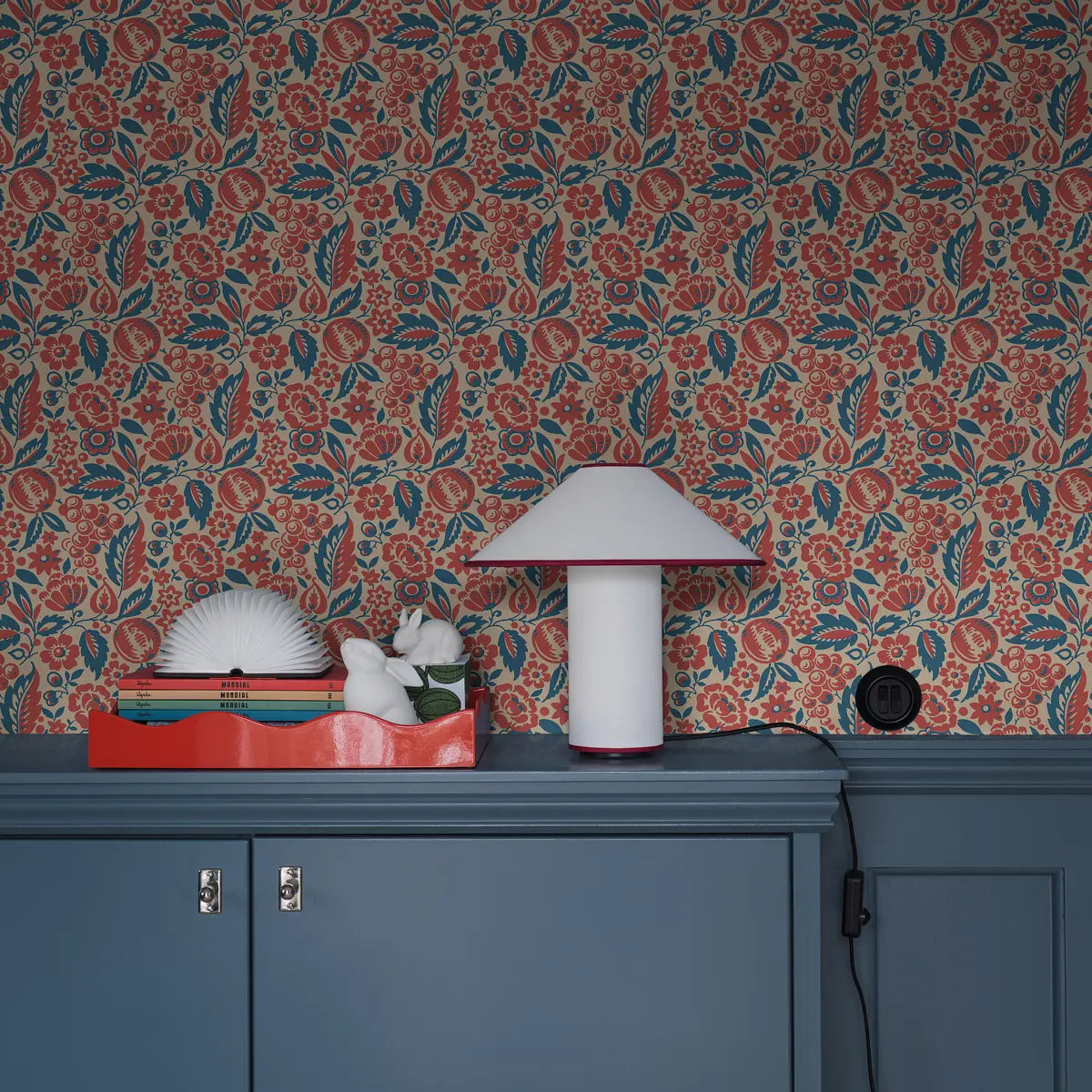 Elise Wallpaper in an interior setting