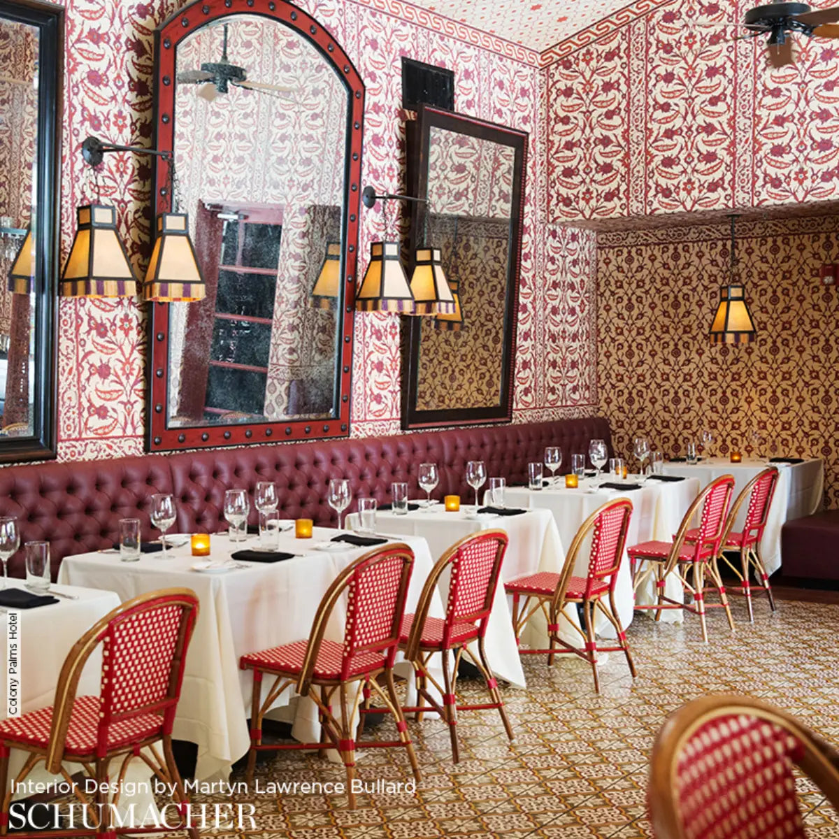 Sultan's Trellis Wallpaper in an interior setting