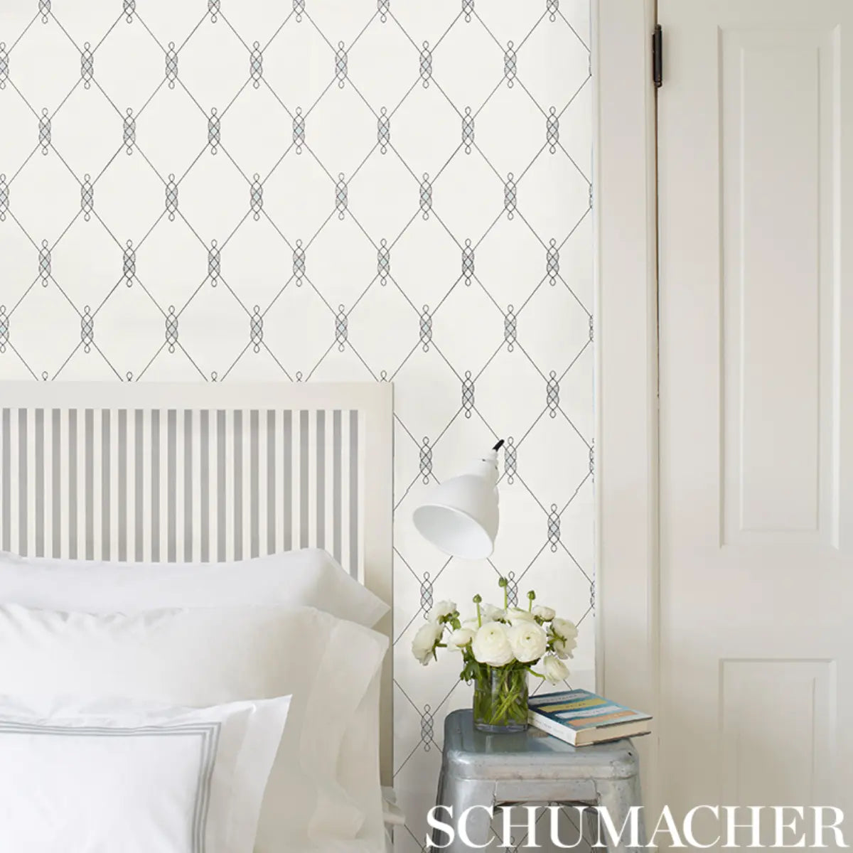 Diso Wallpaper in an interior setting
