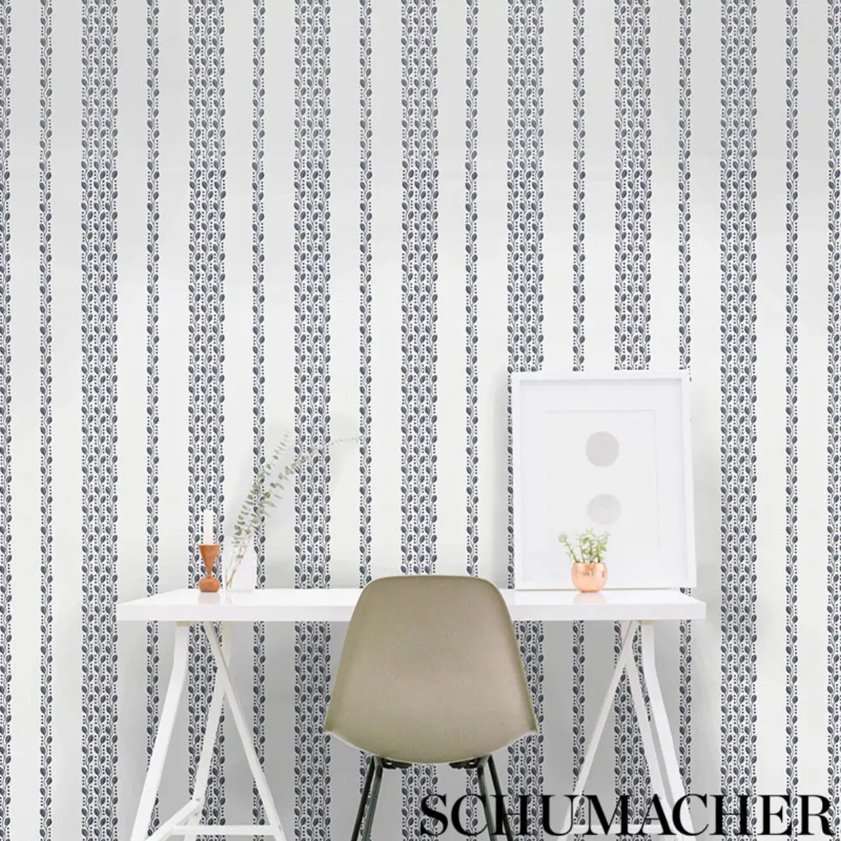 Lillian Vine Wallpaper in an interior setting