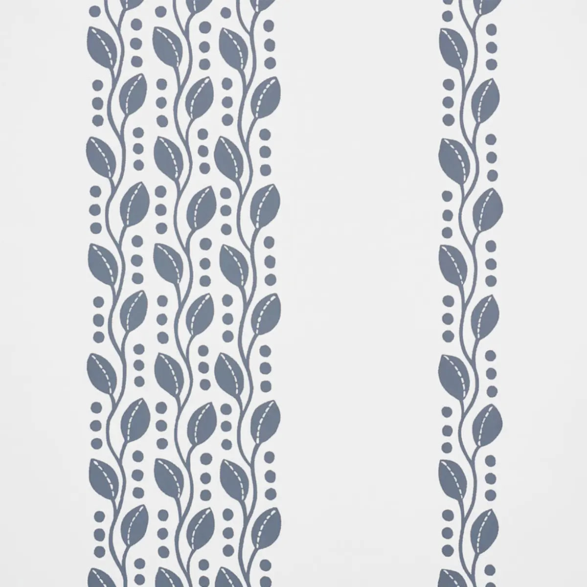 Lillian Vine Wallpaper - Carbon
