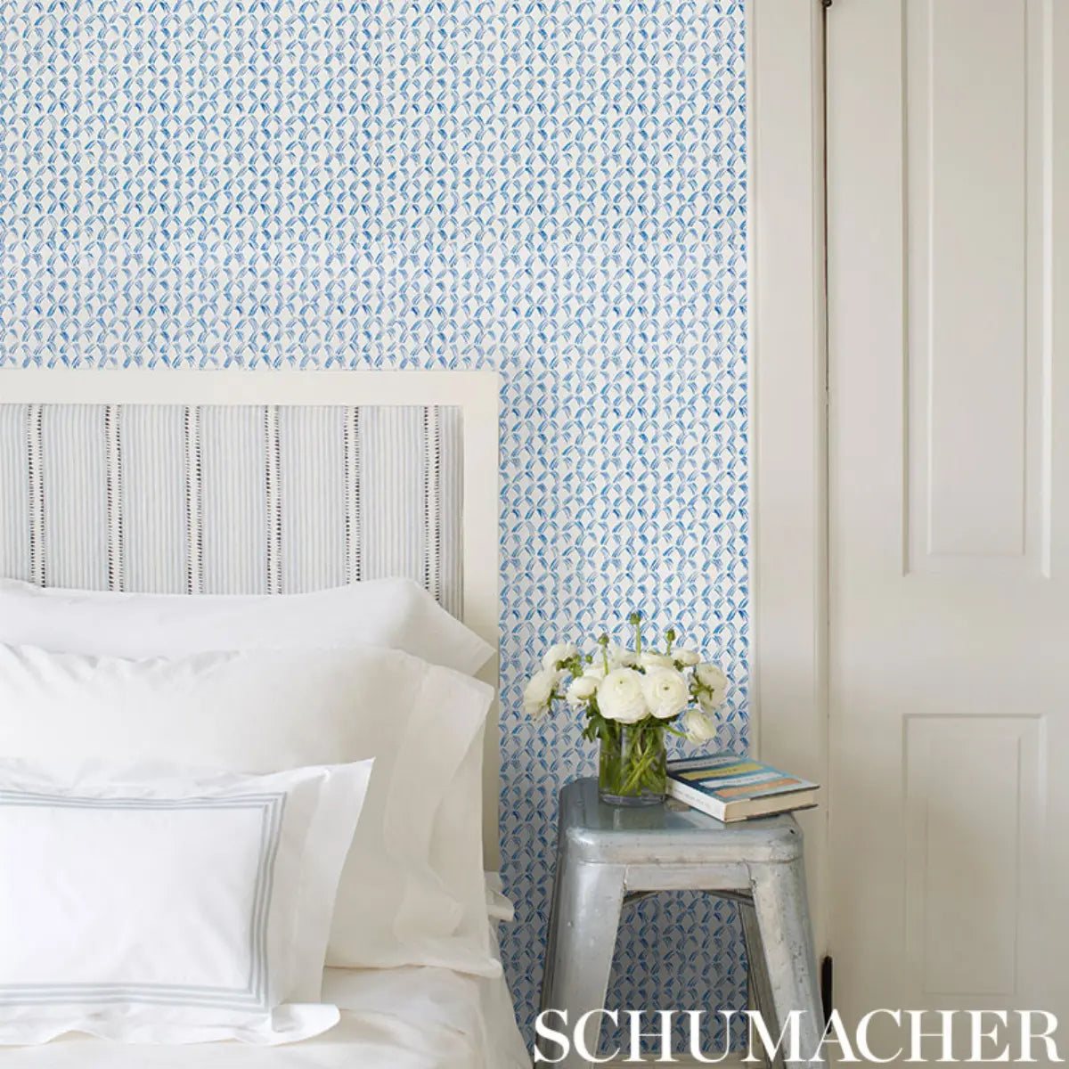 Trevi Diamond Wallpaper in an interior setting