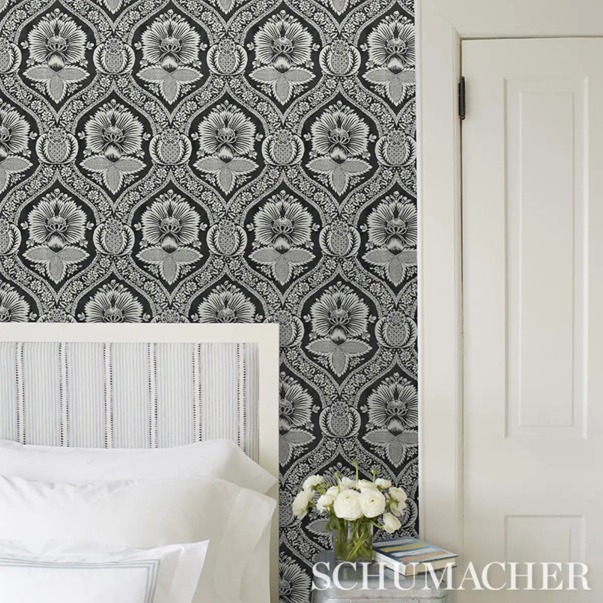 Villandry Damask Print Wallpaper in an interior setting