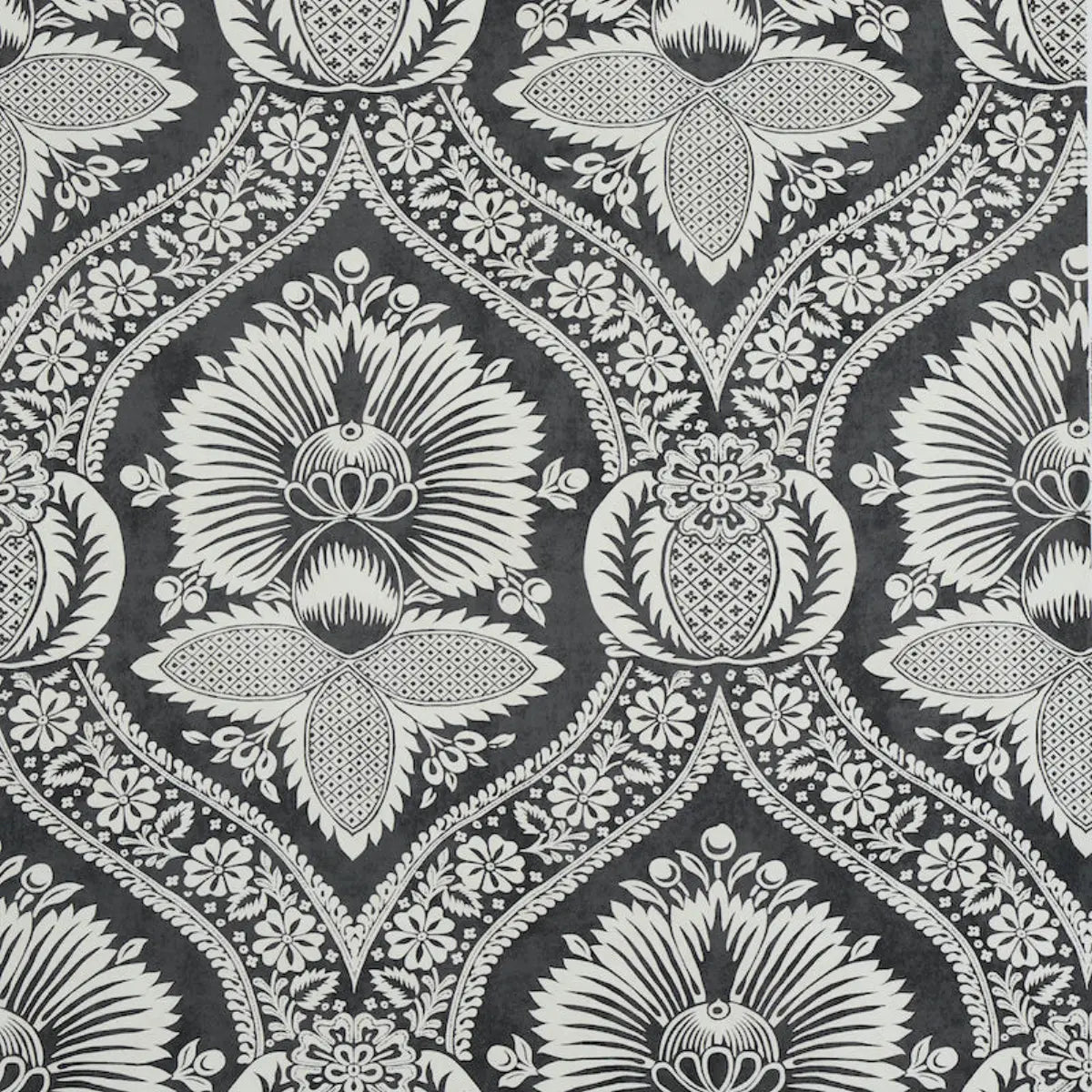 Villandry Damask Print Wallpaper - Black