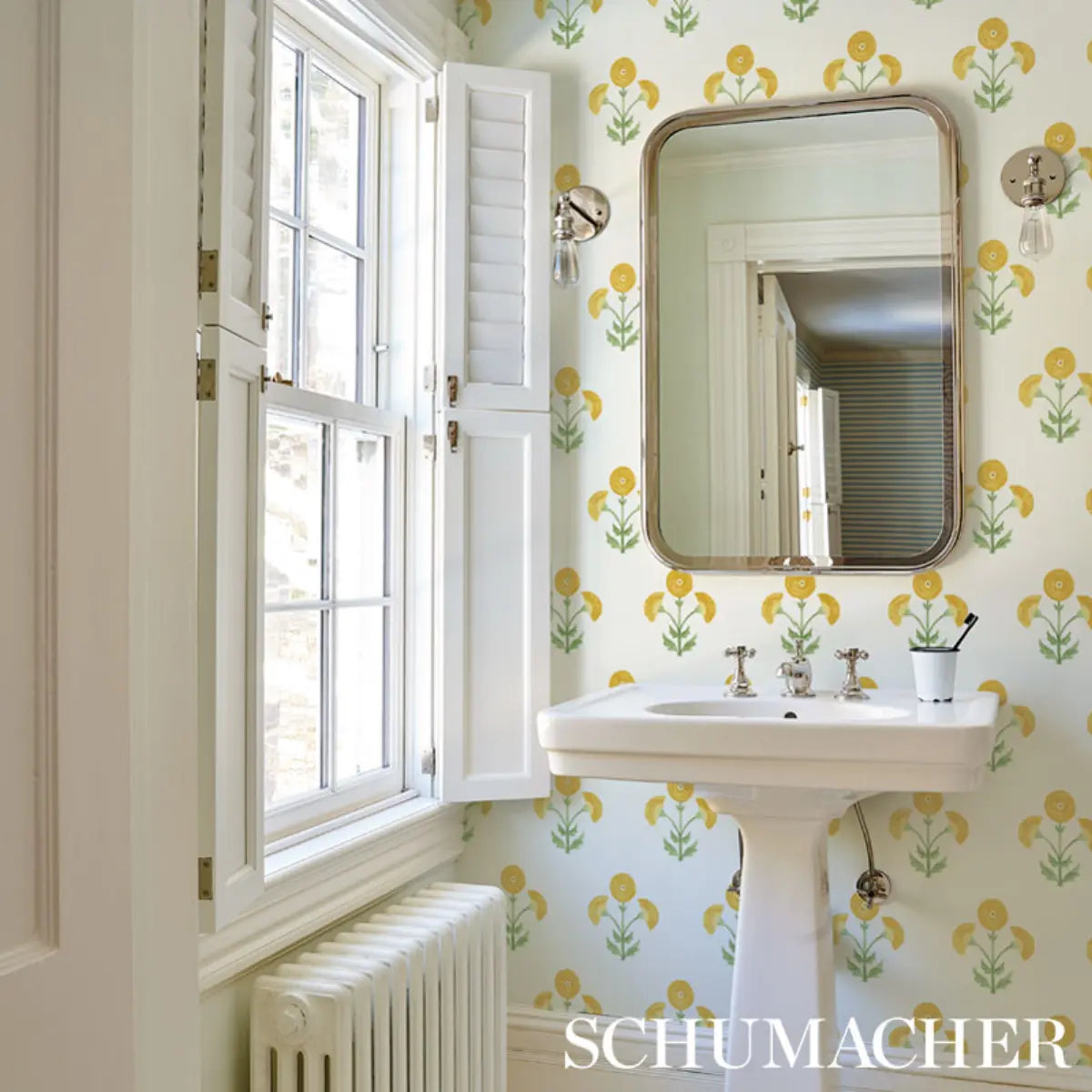 Saranda Flower Wallpaper in an interior setting