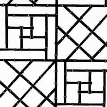 Load image into Gallery viewer, Trellis Wallpaper - Black