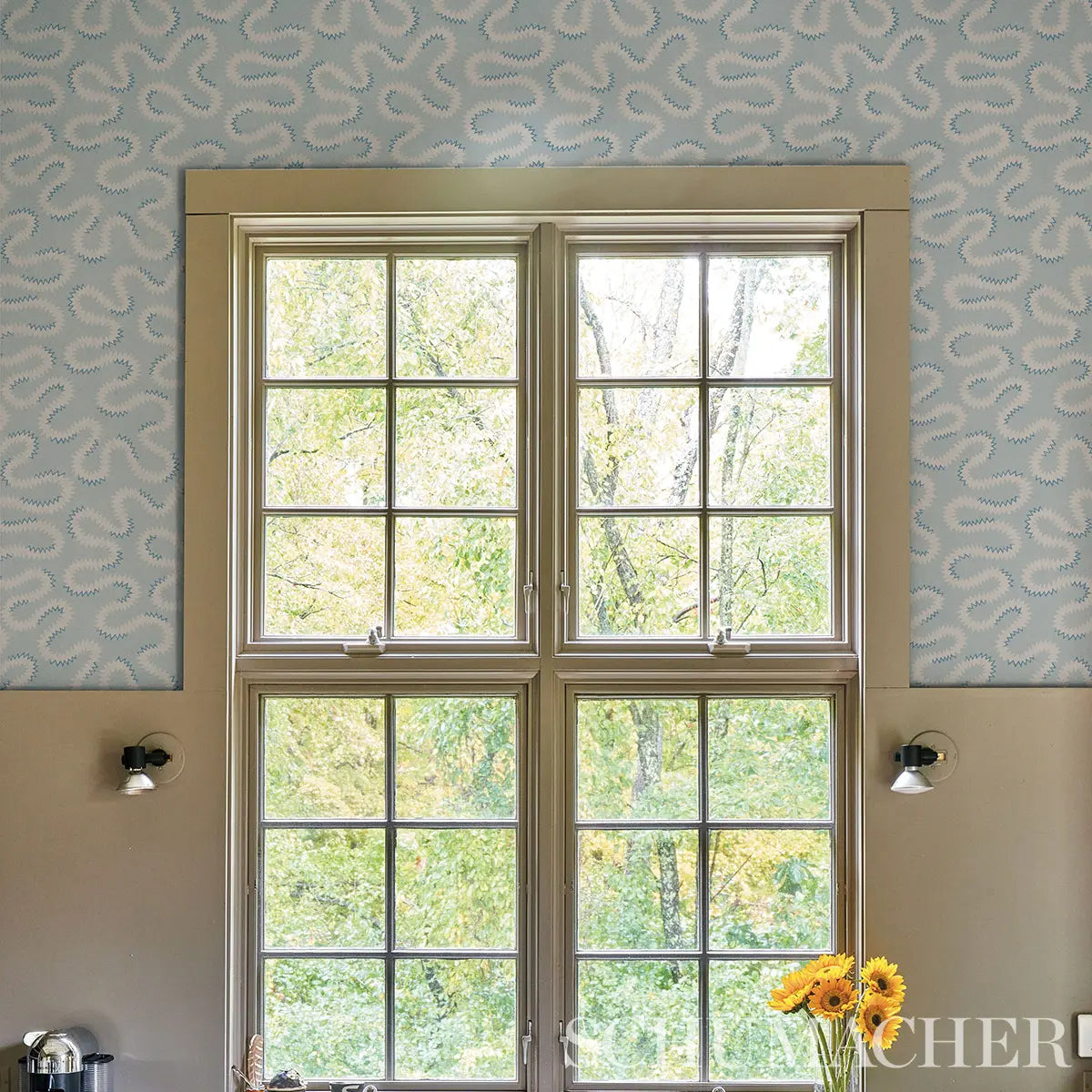 Zoelie Wallpaper in an interior setting