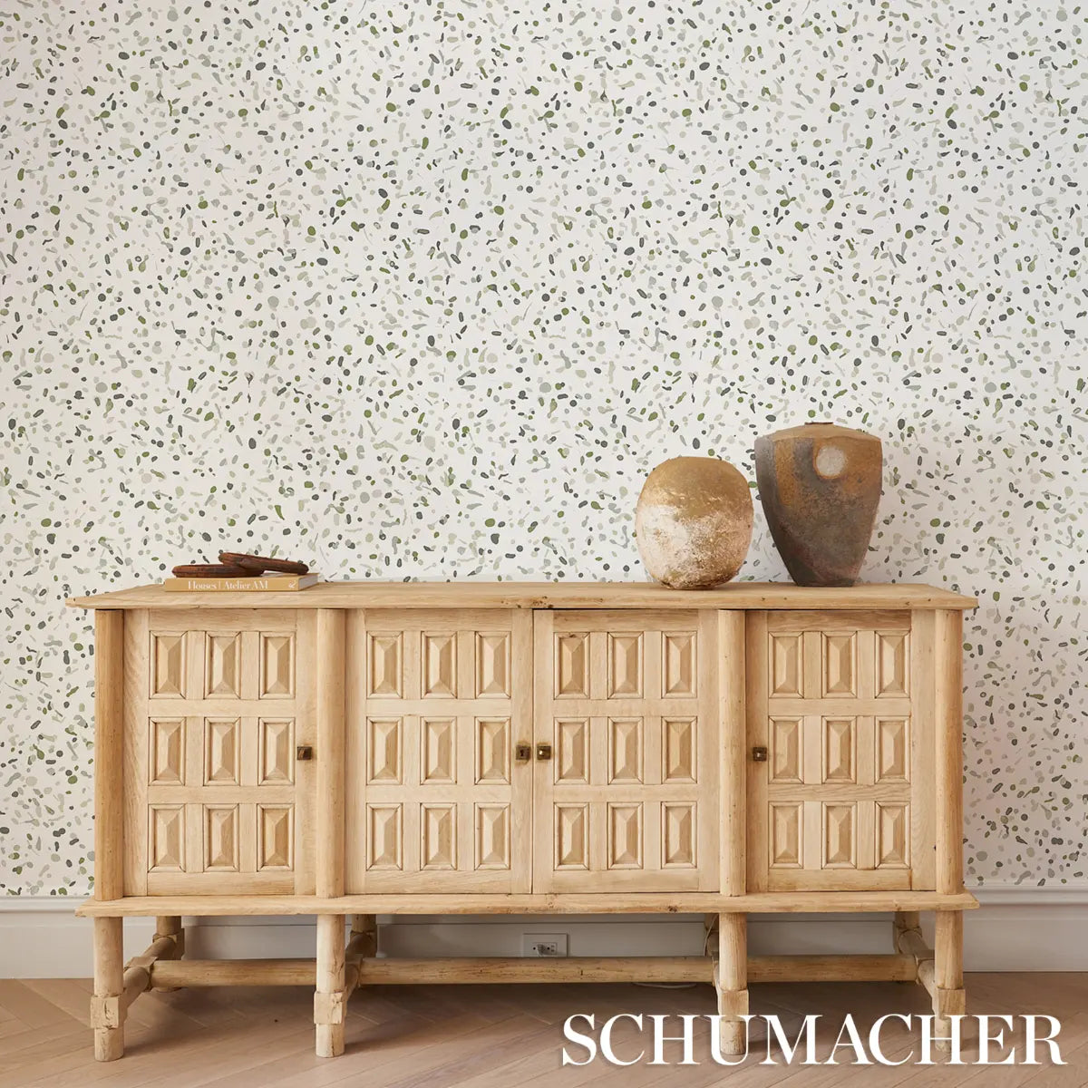 Los Cosmos Wallpaper in an interior setting