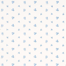 Load image into Gallery viewer, Margie Floral Wallpaper - Porcelain