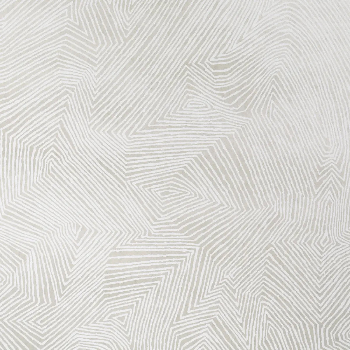 Labyrinth Grand Wallpaper - Soft Silver